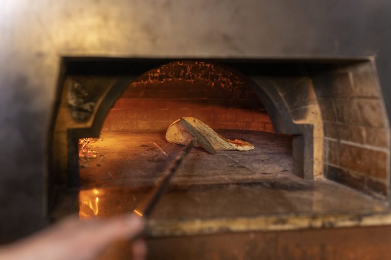 Dimensioni_forno_a_legna_Guida_alla_scelta_perfetta_per_la_tua_cucina_all_aperto_4ba89d1e59
